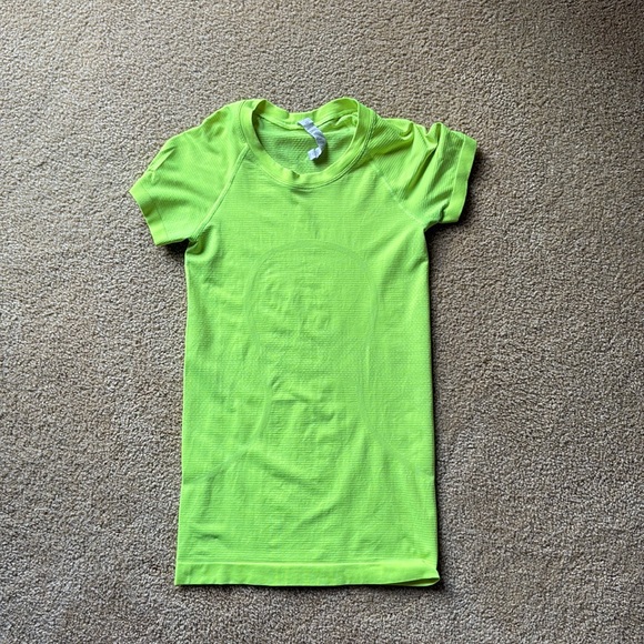 Lululemon Swiftly Tech | Size 2 - Picture 1 of 4